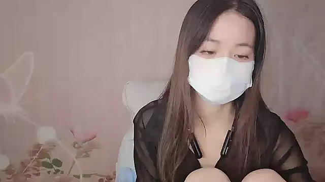 Snapshot of Lele-Baby chatting on 12-17-25, 03:01 Lele-Baby online show from 12-17-25, 03:01