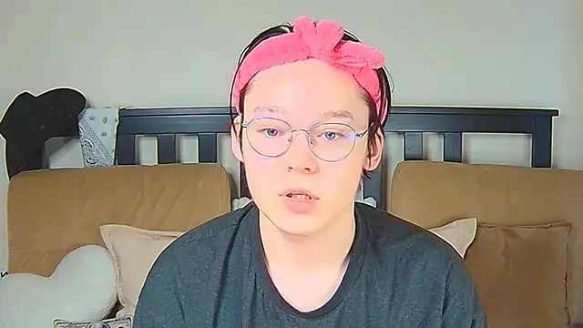 Derek Carter online show from 10-05-25, 01:31