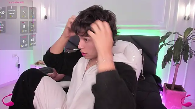 Jordan 24  online show from 10-31-25, 08:43