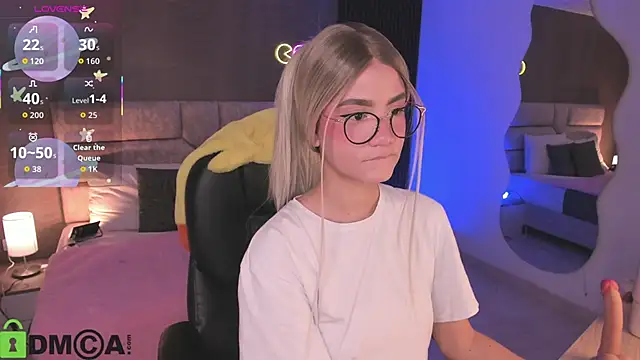 Arinextdoor online show from 11-22-25, 03:38