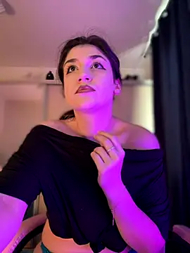 ScarletBloom  online show from 09-30-25, 10:20