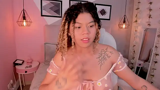 Snapshot of Baby__kitty_ chatting on 09-27-25, 08:36 Baby kitty online show from 09-27-25, 08:36