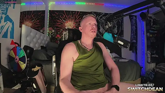 Snapshot of twunkdean chatting on 09-26-25, 06:23 twunkdean online show from 09-26-25, 06:23