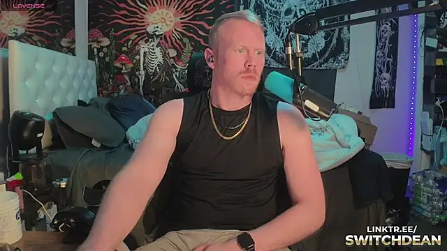 Snapshot of twunkdean chatting on 11-04-25, 05:06 twunkdean online show from 11-04-25, 05:06