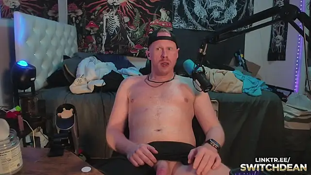 Snapshot of twunkdean chatting on 11-09-25, 10:30 twunkdean online show from 11-09-25, 10:30