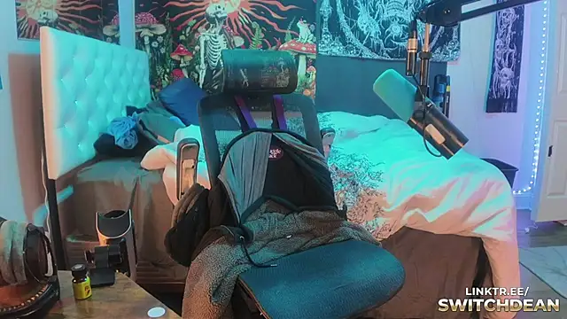 Snapshot of twunkdean chatting on 11-21-25, 05:00 twunkdean online show from 11-21-25, 05:00