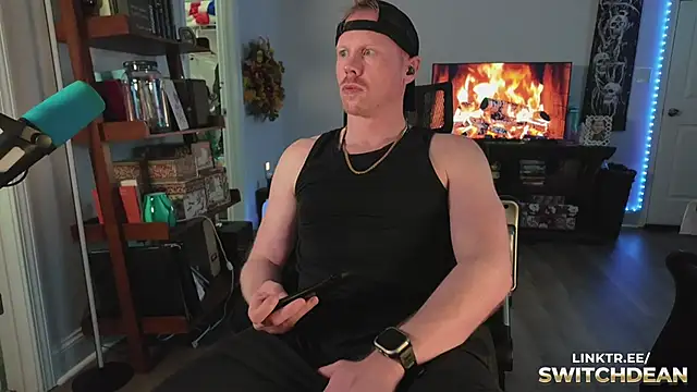 Snapshot of twunkdean chatting on 11-22-25, 09:36 twunkdean online show from 11-22-25, 09:36