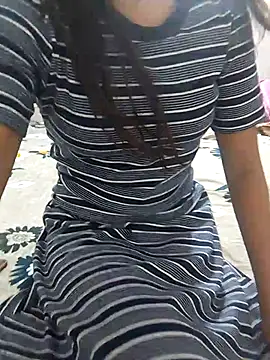 Snapshot of shilpa_r chatting on 10-14-25, 01:39 shilpa r online show from 10-14-25, 01:39