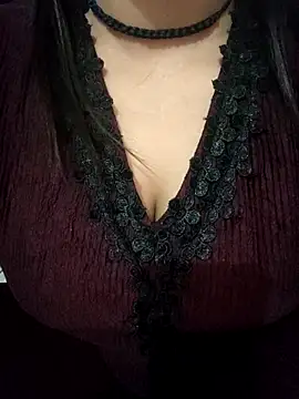 Snapshot of shilpa_r chatting on 10-23-25, 11:57 shilpa r online show from 10-23-25, 11:57