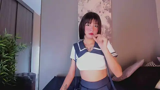 Snapshot of Blue_Sixx chatting on 02-05-26, 01:38 Blue Sixx online show from 02-05-26, 01:38