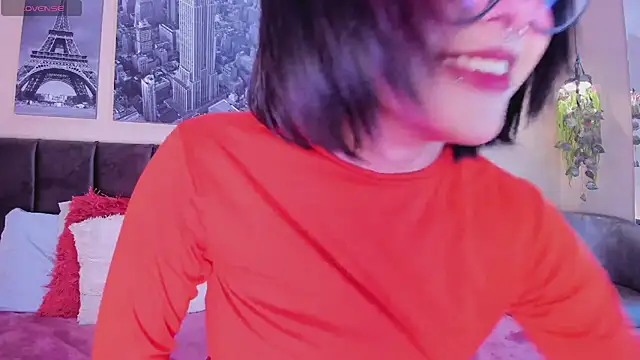 Snapshot of Blue_Sixx chatting on 02-19-26, 02:13 Blue Sixx online show from 02-19-26, 02:13