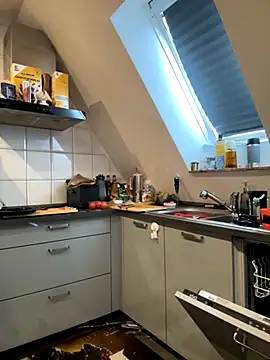 Snapshot of SweetTeenGirl chatting on 09-25-25, 06:50 SweetTeenGirl online show from 09-25-25, 06:50