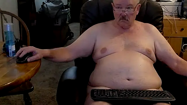 Snapshot of havethickcock chatting on 12-02-25, 03:23 havethickcock online show from 12-02-25, 03:23