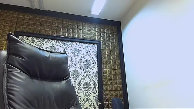 LissaBigTitts online show from 11-24-25, 04:40