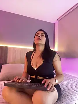 Atenea Clerk online show from 04-15-26, 02:02