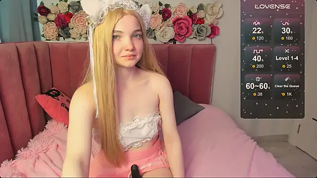 AnimeAlica18 online show from 10-22-25, 02:23