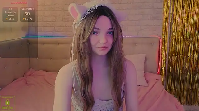 AnimeAlica18 online show from 04-01-26, 03:29