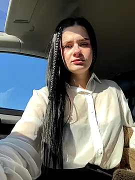 Snapshot of MiraReach chatting on 10-17-25, 05:10 MiraReach online show from 10-17-25, 05:10