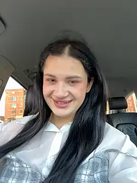 Snapshot of MiraReach chatting on 10-18-25, 04:04 MiraReach online show from 10-18-25, 04:04