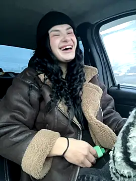 Snapshot of MiraReach chatting on 11-11-25, 02:00 MiraReach online show from 11-11-25, 02:00