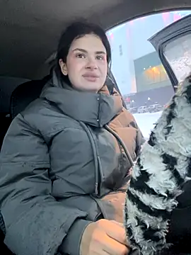 Snapshot of MiraReach chatting on 11-12-25, 01:50 MiraReach online show from 11-12-25, 01:50