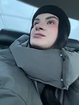 Snapshot of MiraReach chatting on 11-13-25, 01:59 MiraReach online show from 11-13-25, 01:59