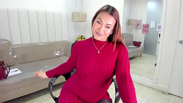 Snapshot of veronica_b07 chatting on 11-05-25, 03:45 veronica b07 online show from 11-05-25, 03:45