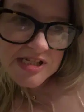 SuzieSub online show from 02-22-26, 12:45