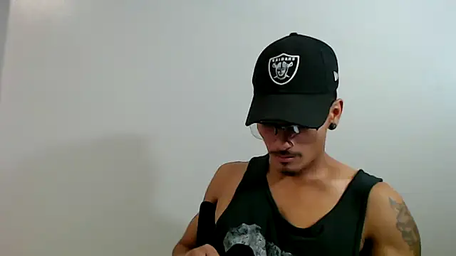 Snapshot of tanjir020 chatting on 12-16-25, 12:15 tanjir020 online show from 12-16-25, 12:15