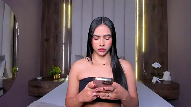 LucySalvatore  online show from 09-19-25, 11:55