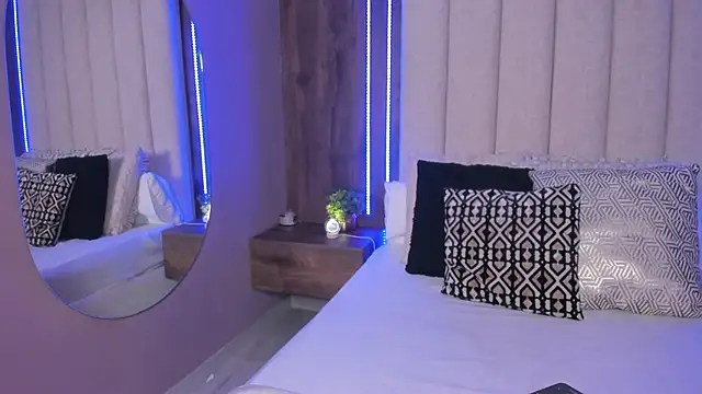 LucySalvatore  online show from 01-16-26, 08:46