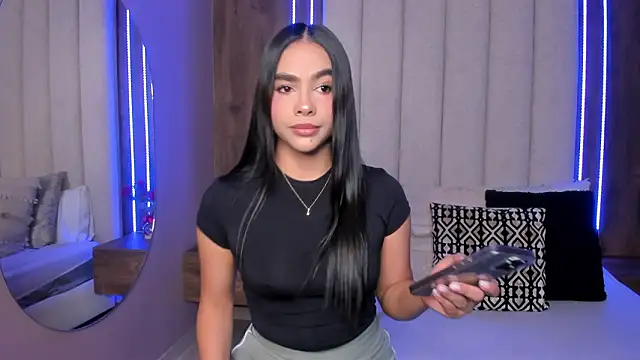 LucySalvatore  online show from 02-21-26, 05:14