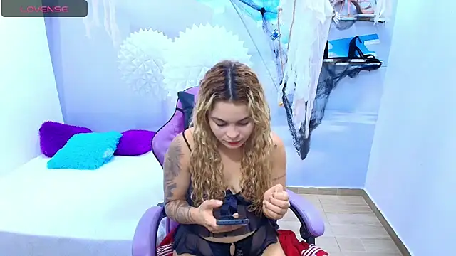 ESMERALDA-BLUE online show from 10-16-25, 09:16