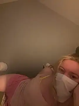 hazel wood21 online show from 10-11-25, 07:18