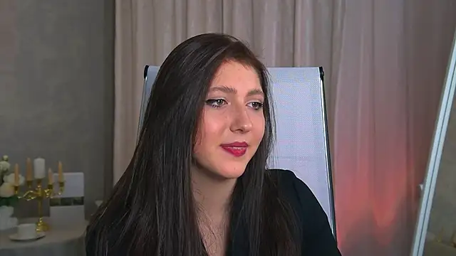 Snapshot of Mary_Miiller chatting on 10-10-25, 09:19 Mary Miiller online show from 10-10-25, 09:19