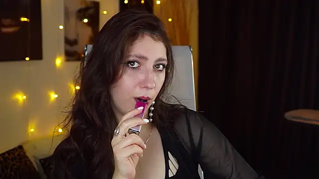 Mary Miiller online show from 11-26-25, 10:16