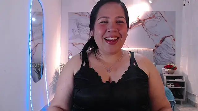 Snapshot of Ashley_Grahaam chatting on 10-09-25, 02:42 Ashley Grahaam online show from 10-09-25, 02:42