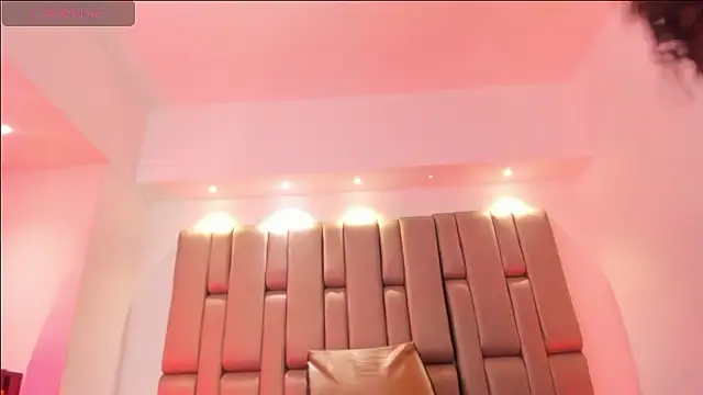 Snapshot of Sol_Vanegas chatting on 01-09-26, 11:57 Sol Vanegas online show from 01-09-26, 11:57