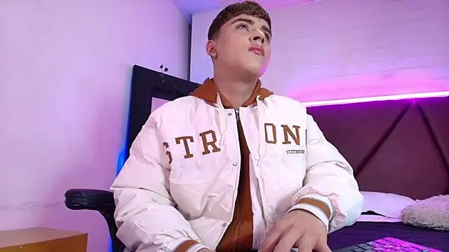 Lucass love online show from 02-11-26, 01:05