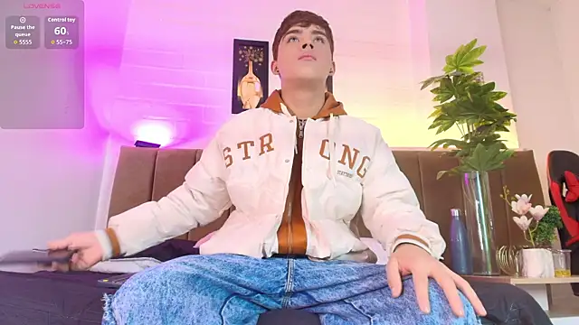 Lucass love online show from 03-14-26, 01:16