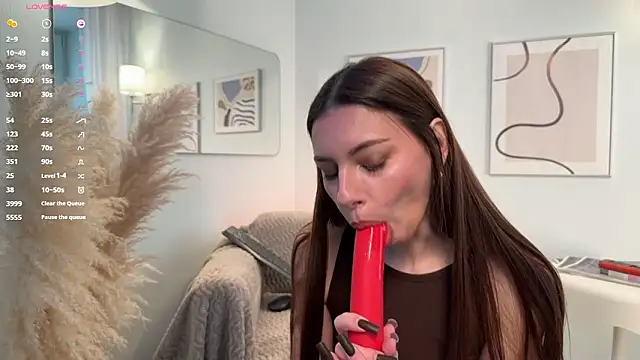 Amelie Crosby online show from 03-08-26, 12:53