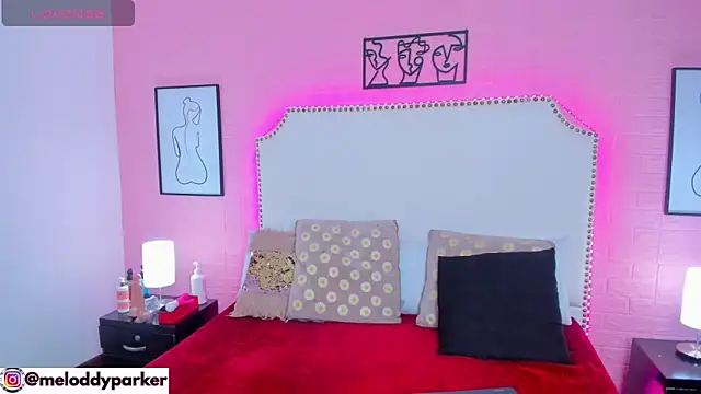 Meloddy Parkerr  online show from 10-19-25, 04:35