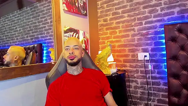 VinzenzRizzo online show from 12-17-25, 04:29