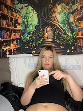 Snapshot of TheSexualIntellectual chatting on 02-05-26, 06:07 TheSexualIntellectual online show from 02-05-26, 06:07