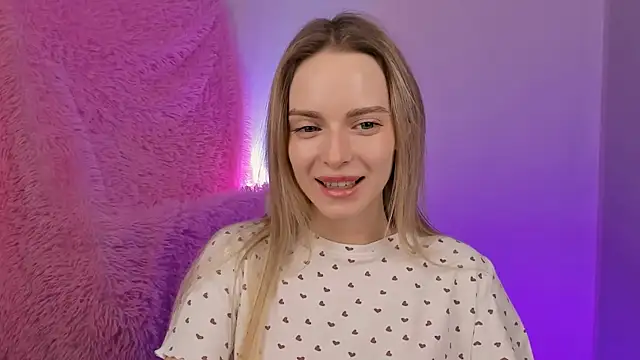 JuliaBrewwer online show from 10-02-25, 04:58