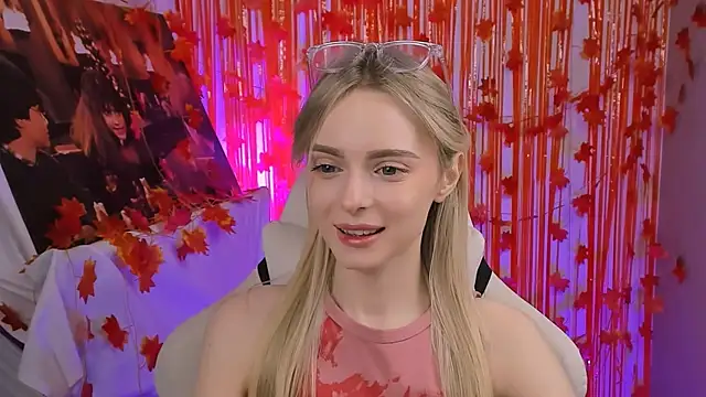 JuliaBrewwer online show from 11-21-25, 11:42