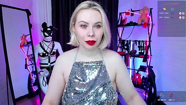Snapshot of Anna_Maxwell chatting on 09-26-25, 01:42 Anna Maxwell online show from 09-26-25, 01:42