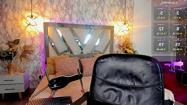 Aisha poweer online show from 11-11-25, 02:22