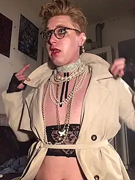 Snapshot of Sissy_Cindy_Whore chatting on 03-17-25, 10:06 Sissy Cindy Whore online show from 03-17-25, 10:06