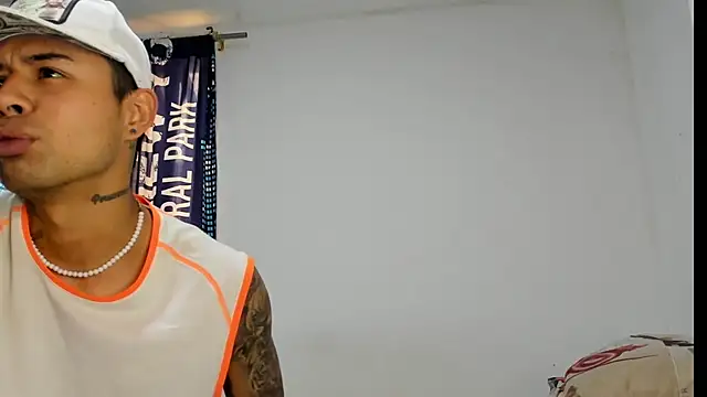  Logan Colton  online show from 12-21-25, 08:49